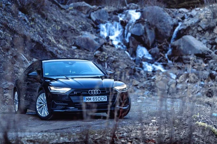 Does the 2016 A7 Have Ambient Lighting Features