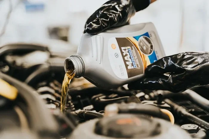 How to Change Oil in Your Car Without Going to a Mechanic