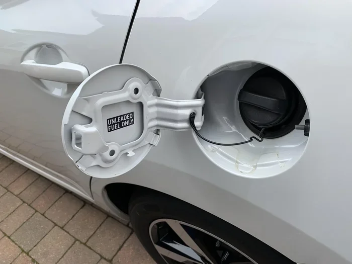Yaris How to Open the Fuel Deposit Step by Step Guide